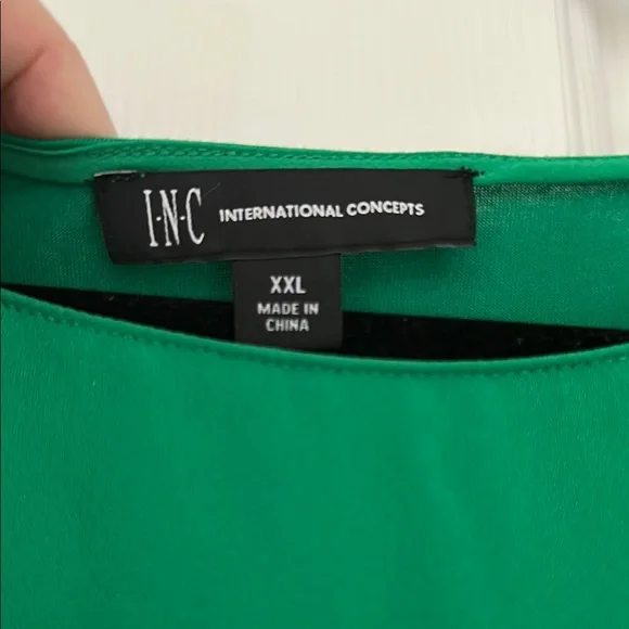 INC International Concepts Green Blouse with Elegant Design - Picture 2 of 3